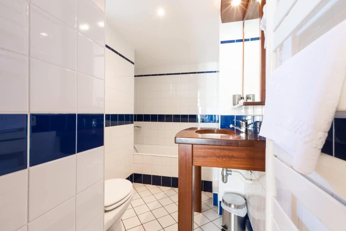Les Pieds Dans L'Eau - Bel Appartement - Vue Mer Cancale Bagian luar foto