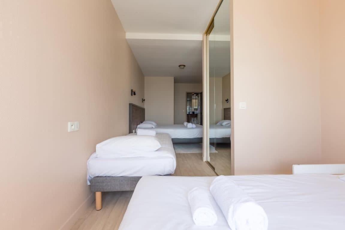 Les Pieds Dans L'Eau - Bel Appartement - Vue Mer Cancale Bagian luar foto