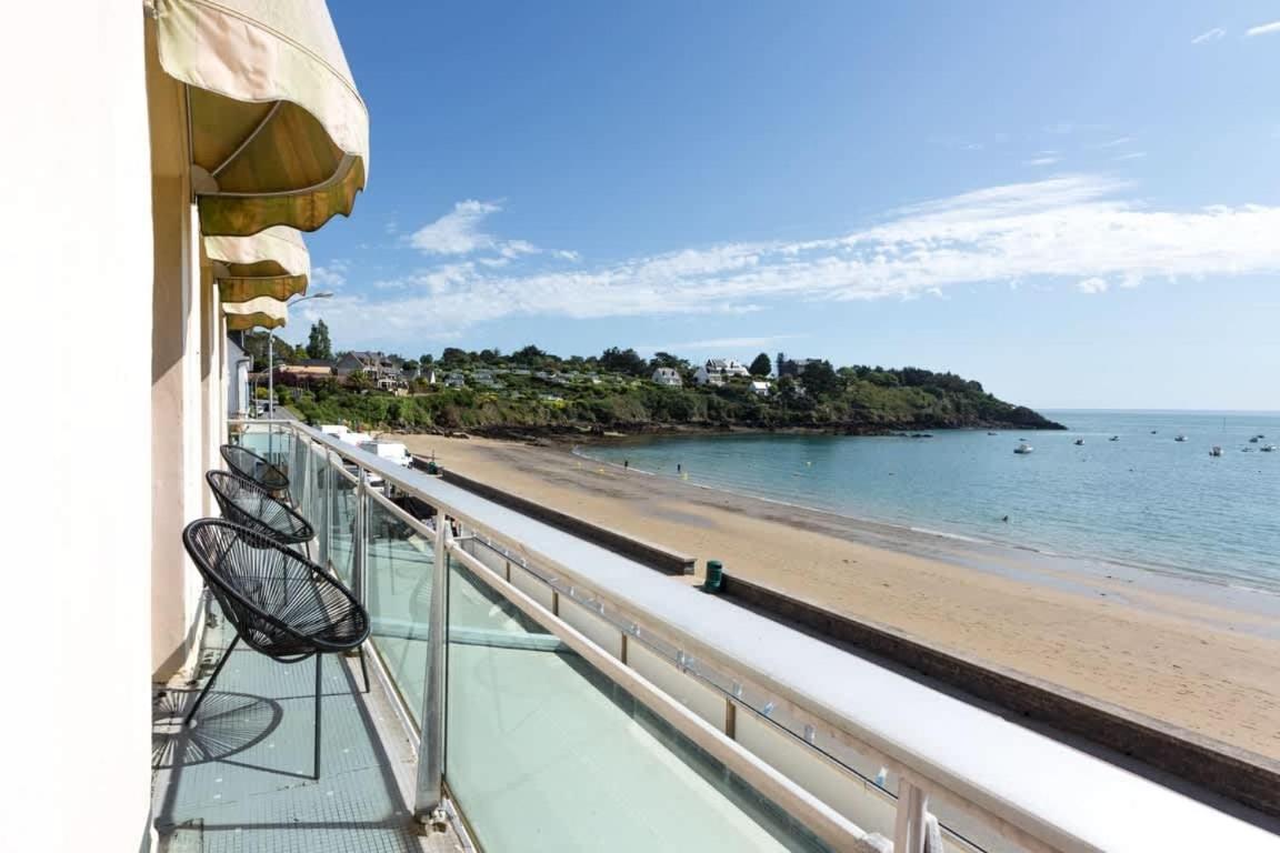 Les Pieds Dans L'Eau - Bel Appartement - Vue Mer Cancale Bagian luar foto